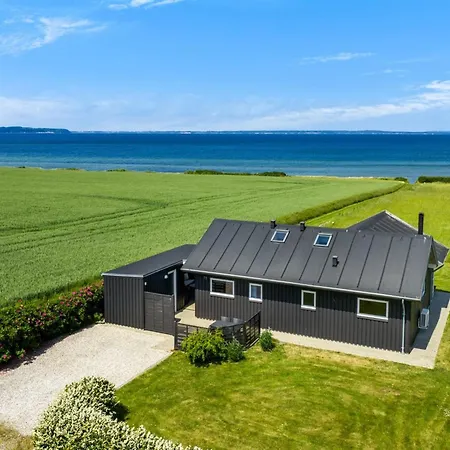 Prázdninový dům Drusilla - 140m From The Sea By Interhome *